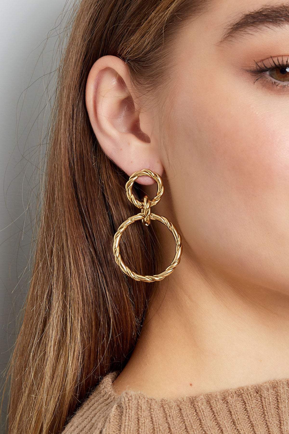 Twist Hoops Silver | Zilveren Gedraaide Hoepel Oorbellen