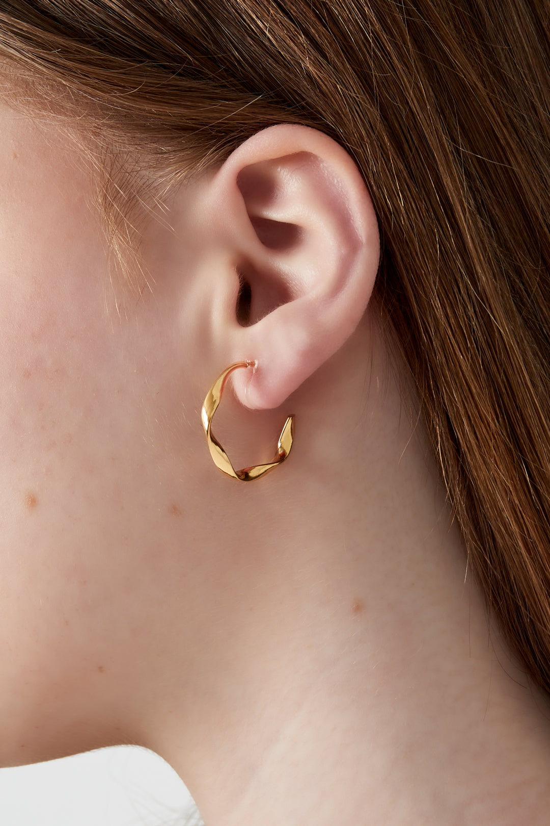 Twist Earrings Clip Gold | Gouden Gedraaide Clip Oorbellen